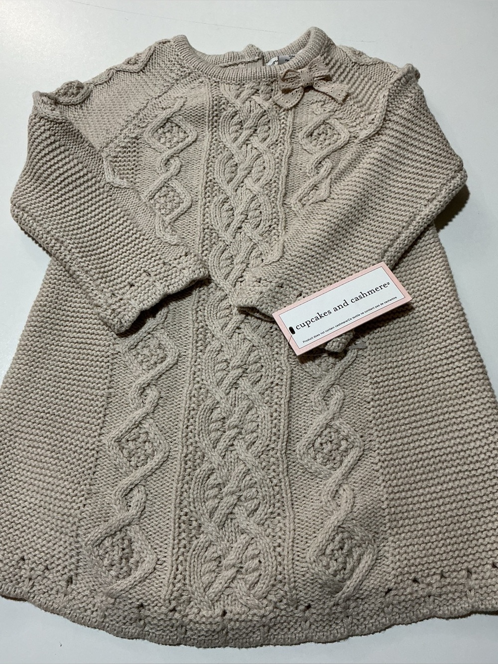 cupcakes & cashmere Cream Cable Knit Bow-Accent Scoop Sweater